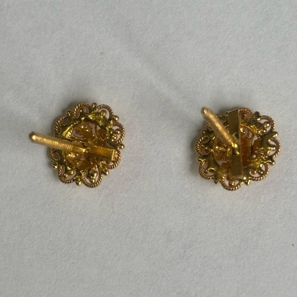 Elegant Gold Floral Stud Earrings 22 k solid gold